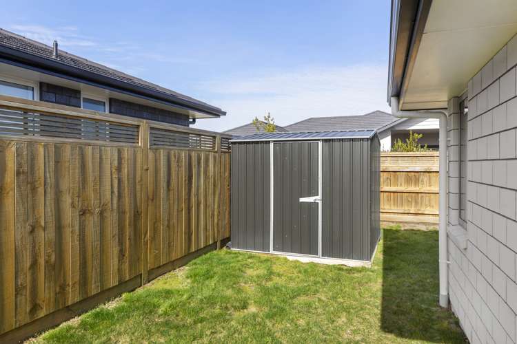 4 Plescher Crescent Leamington_18