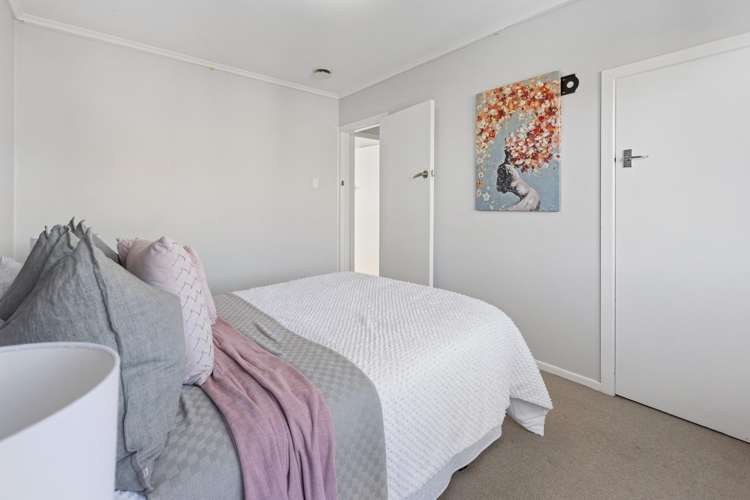 16 Kenmore Street Westown_9