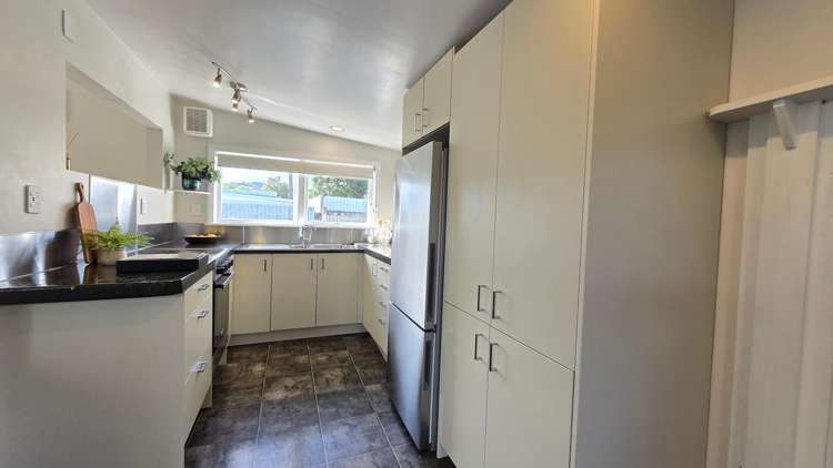  A/12 Islington Street Trentham_5