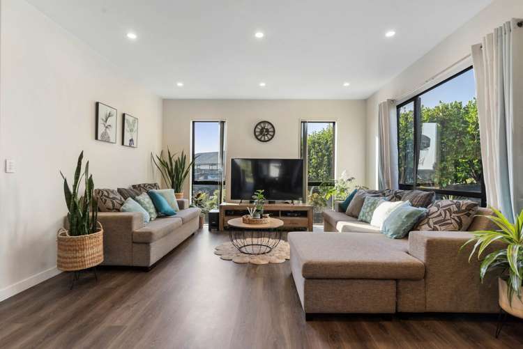 9 Te Aparangi Crescent Papakura_9