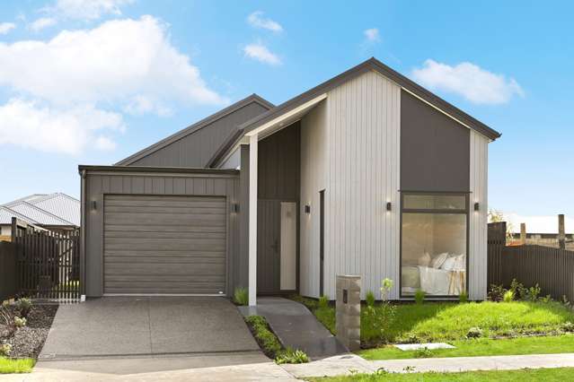 Modern Living, Brand New-High Spec | Near Hospital