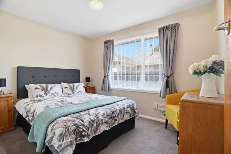 37 Dunstan Crescent Hornby_14