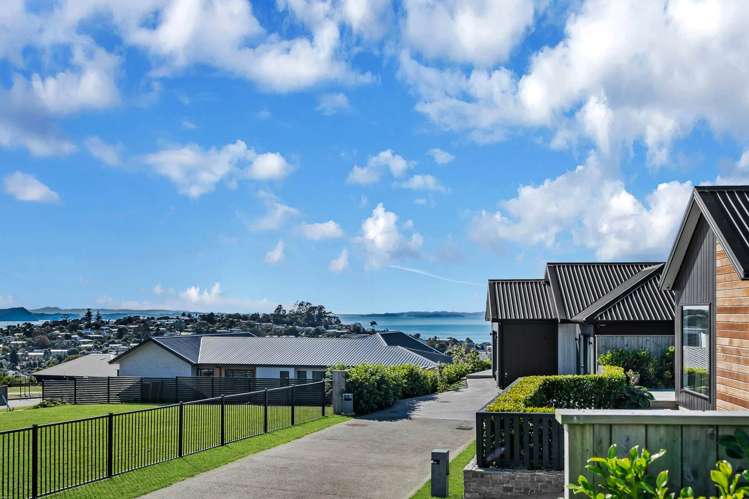 27 Anehana Place Stanmore Bay_3