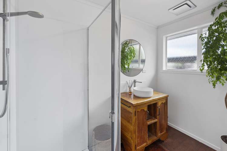 129 Riverbend Road Onekawa_11