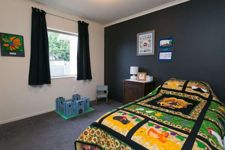 80 Churcher Street Feilding_16