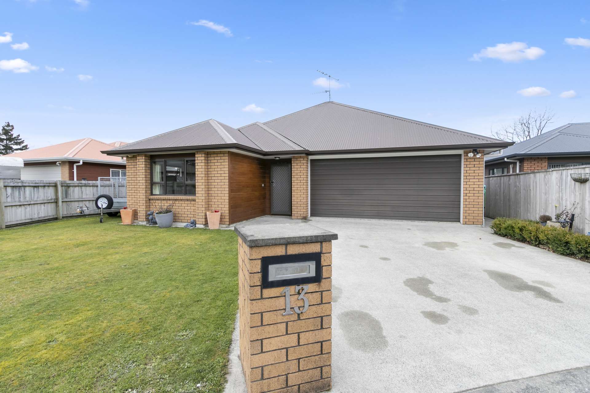 13 Woodland Grove Wainuiomata_0