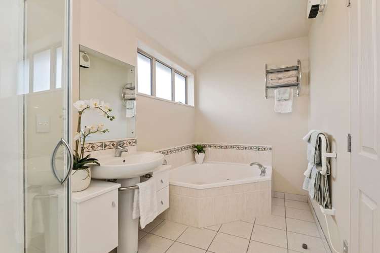 135 Memorial Avenue Burnside_18