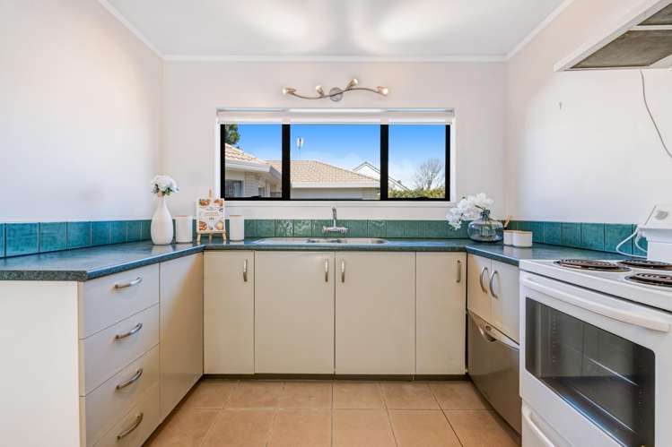 5b Melanie Place Orewa_12