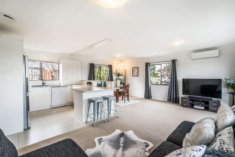 2/7 Matipo Road Te Atatu Peninsula_4