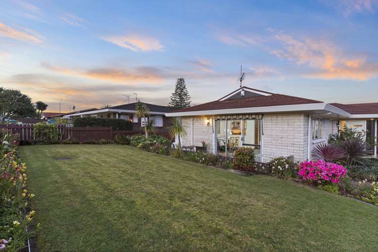 16 Faith Bullock Place New Lynn_16