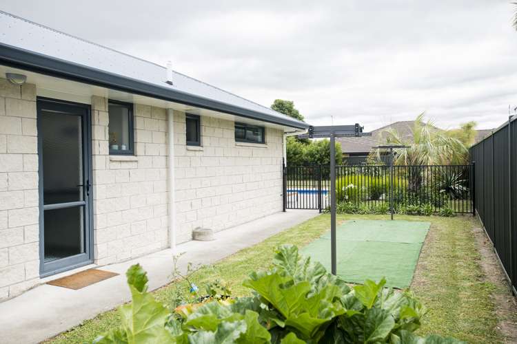 14 Pohutukawa Grove Lytton West_24