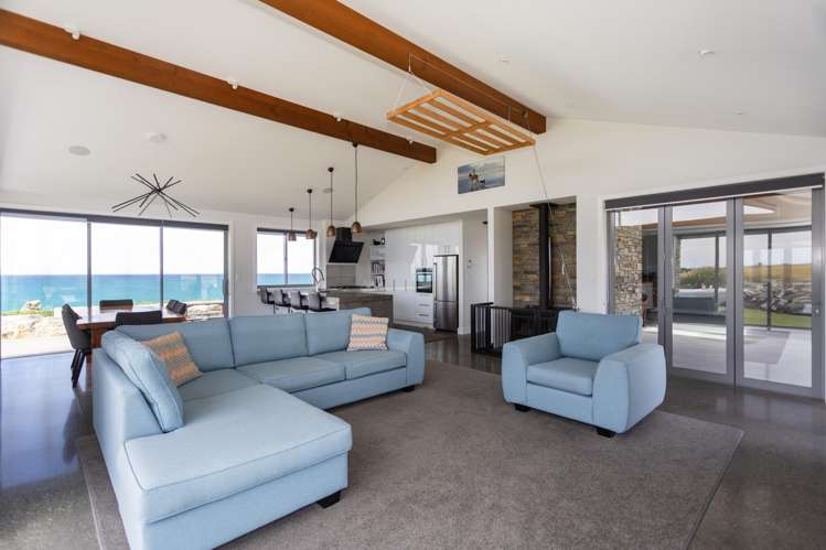 876a Beach Road Kakanui_3