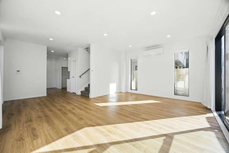 43a Fitzherbert Avenue West Harbour_8