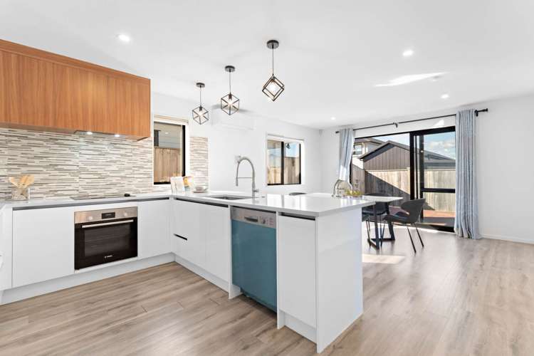 17 Kahui Parade Karaka_7