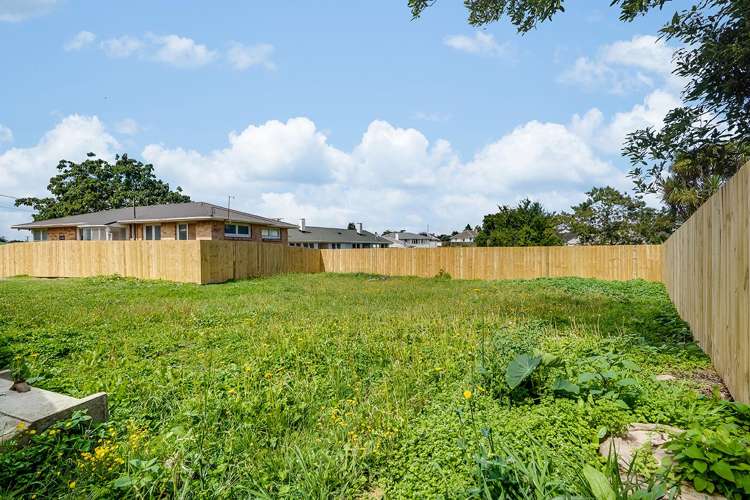 15A Keats Crescent Enderley_8