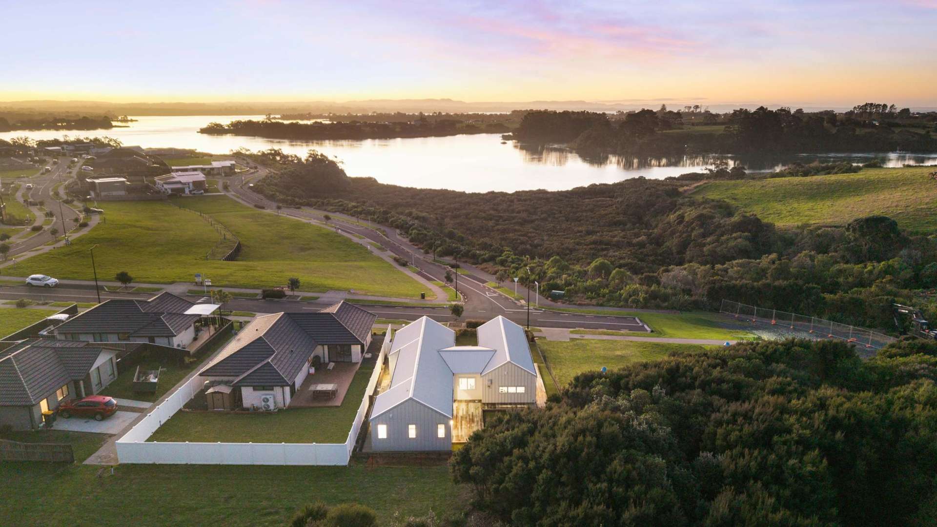 24 Orawahi Road Glenbrook Beach_0