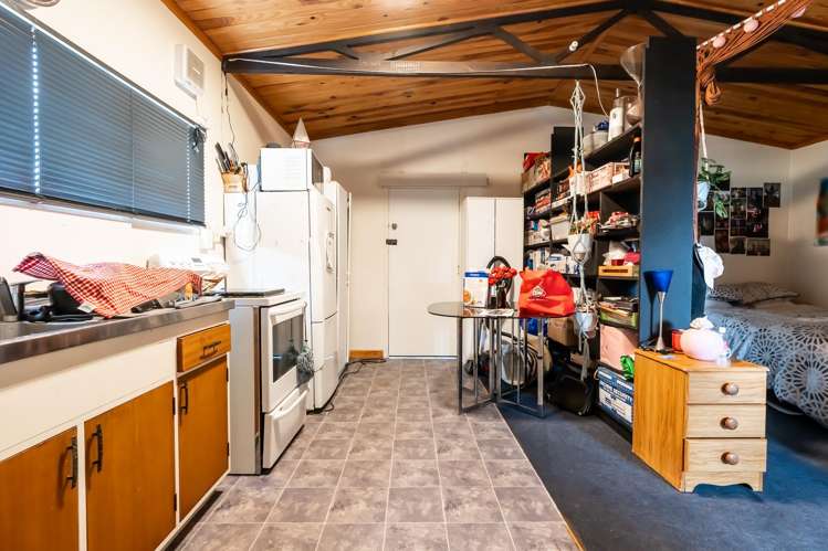 249 Dey Street Hamilton East_15