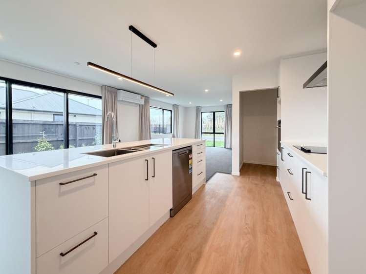  14 Morrison Avenue Elgin_4