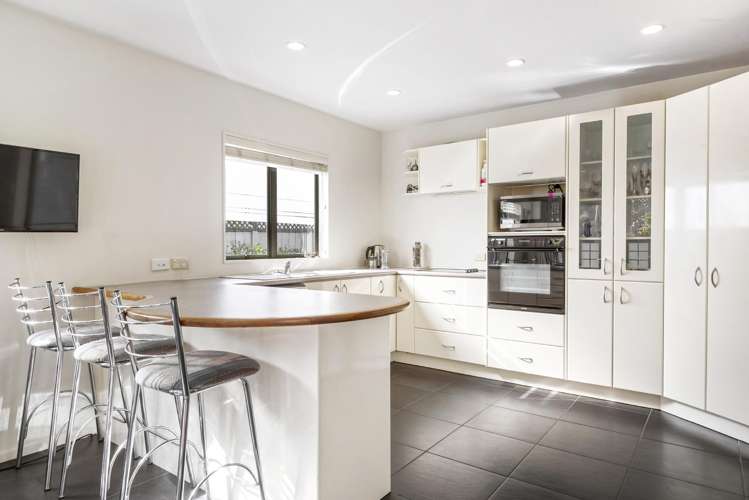 2/81 Francis Street Hauraki_10