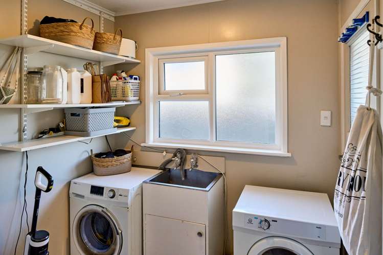 1 East Grove Alicetown_13