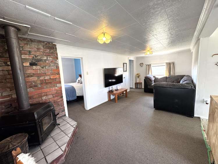 82 Salcombe Street Kaitangata_28