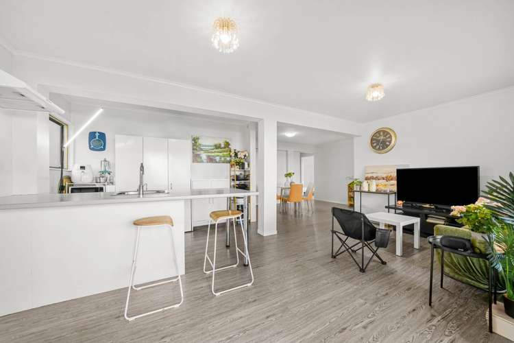 254 Whangaparoa Road Red Beach_11