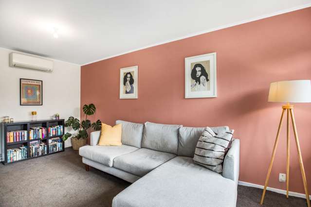 2/95A Freyberg Street Lyall Bay_2