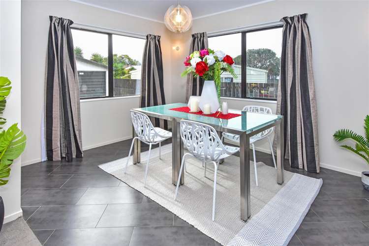 7 Bill Phillip Place Clendon Park_6