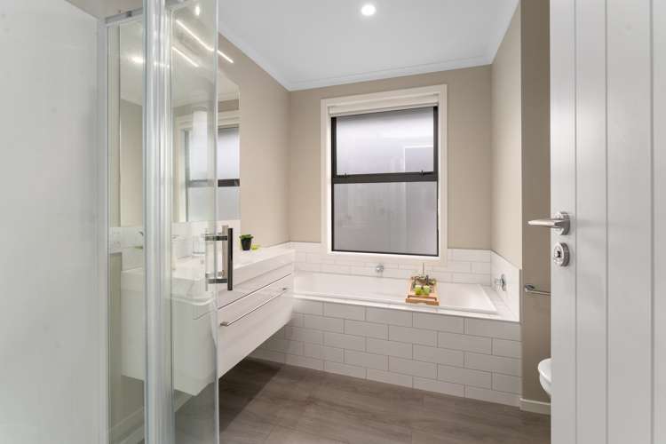 33 Mahia Lane Waikanae_12