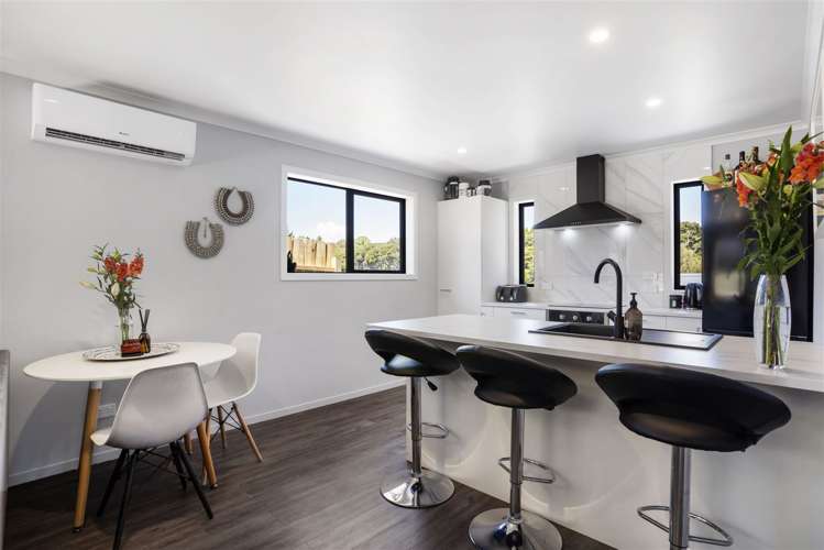 35 Taurus Crescent Beach Haven_5