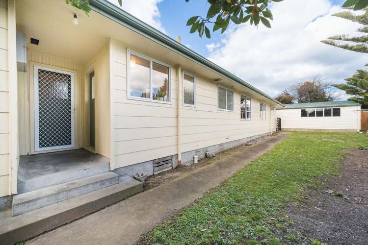 38 Somerset Crescent Highbury_20