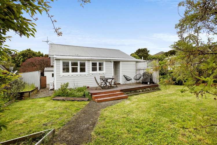 15 Waldie Grove Avalon_13