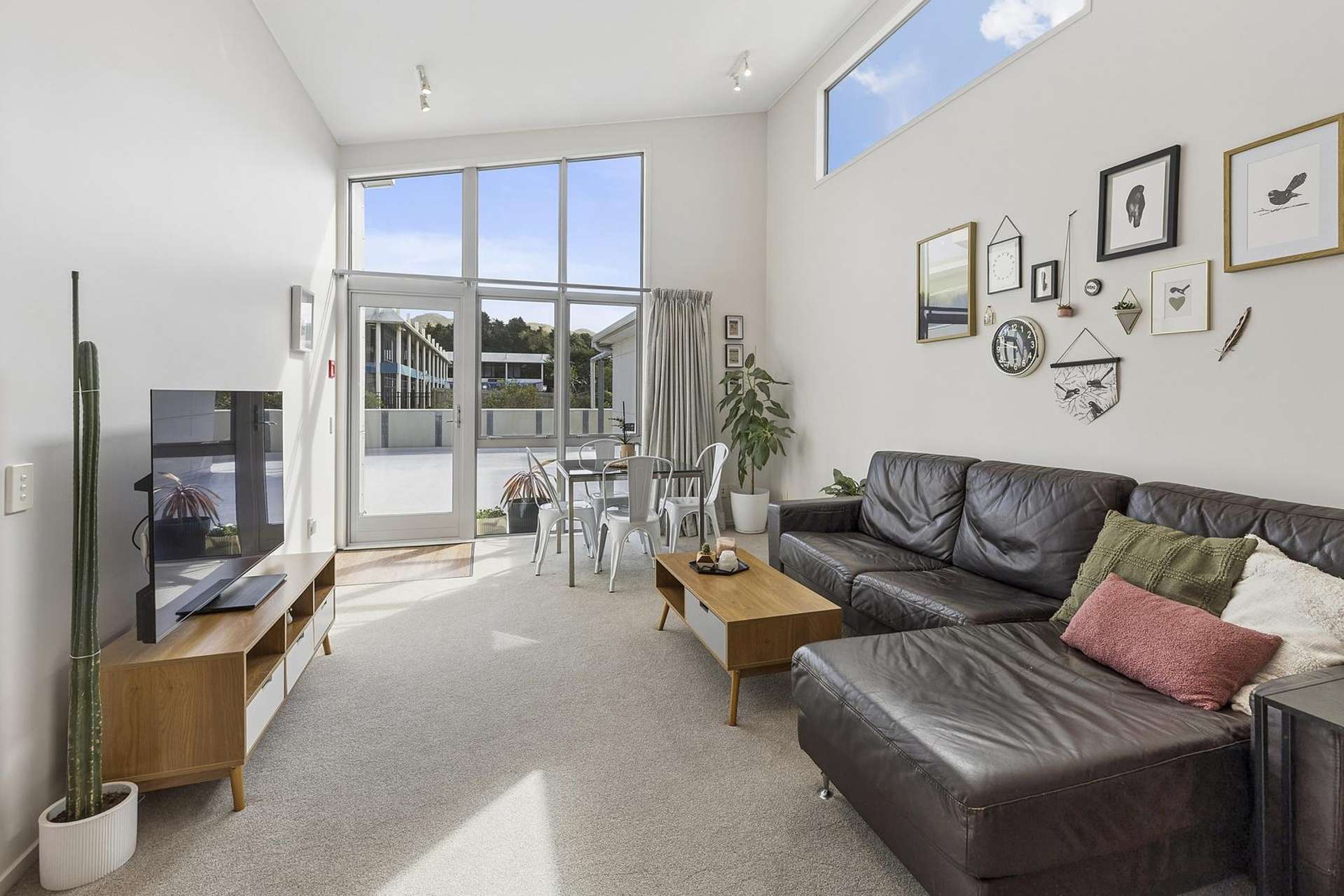 3/9 Broderick Road Johnsonville_0
