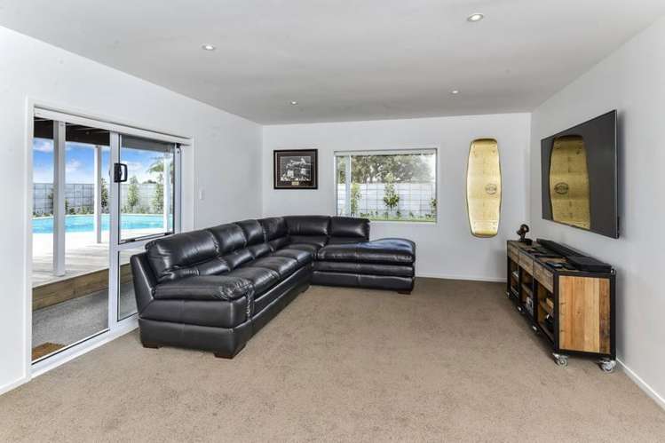 5 Katui Street Castor Bay_26