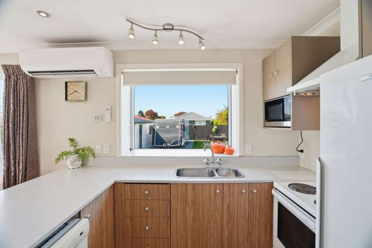 37 Dunstan Crescent Hornby_10