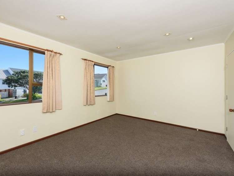 158 Akaroa Drive Maupuia_12