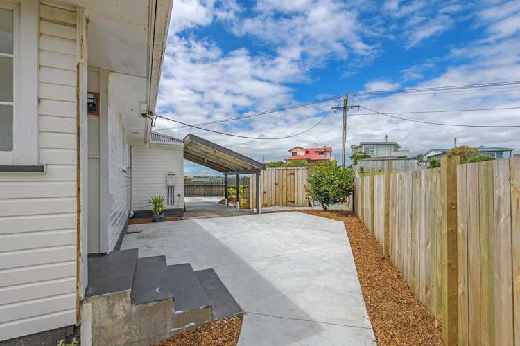 12A Roore Street Foxton Beach_14