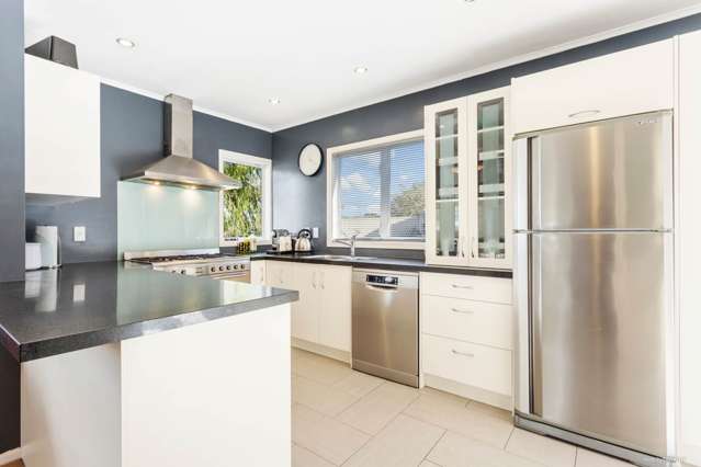 23 Northumberland Avenue Hauraki_2