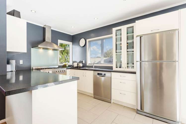 23 Northumberland Avenue Hauraki_2