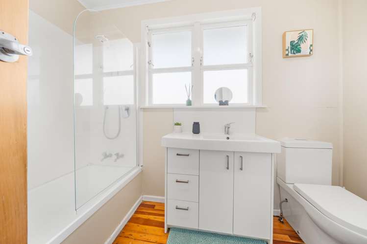 24 Omapere Street Waitangirua_9