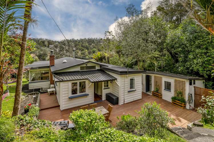 4 Aydon Road Titirangi_26