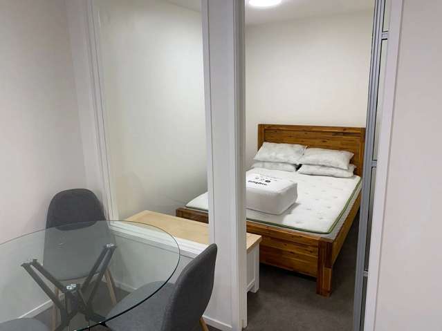 2 Bedroom, Fully Furnished in the Heart of the CBD