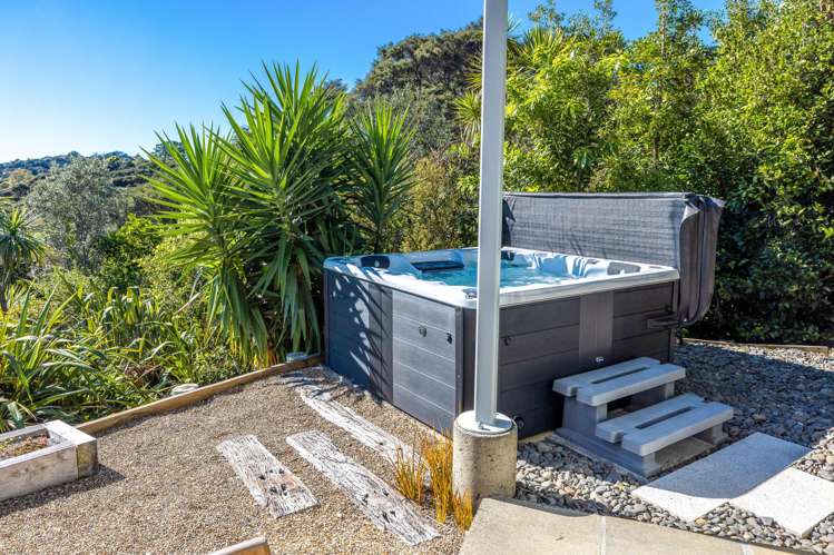 19 Victoria Road South Onetangi_31