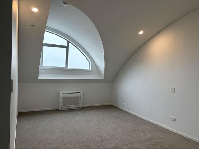 402/4 Reads Quay 1052_4