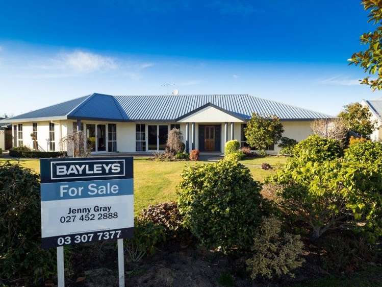 90 Pages Road Allenton_15