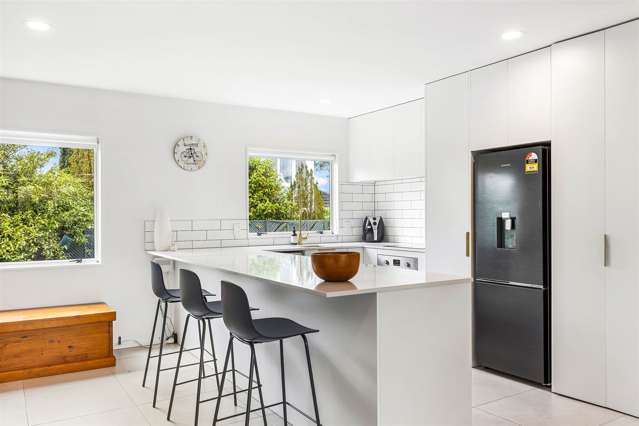 2/100 Rossall Street Merivale_2