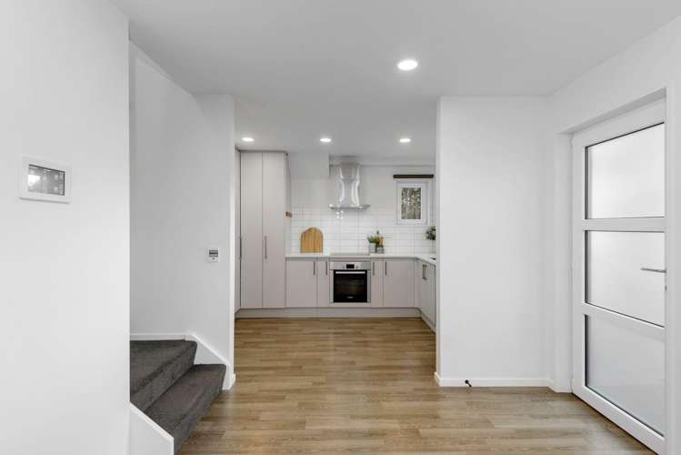 1/6 Feilding St Addington_9