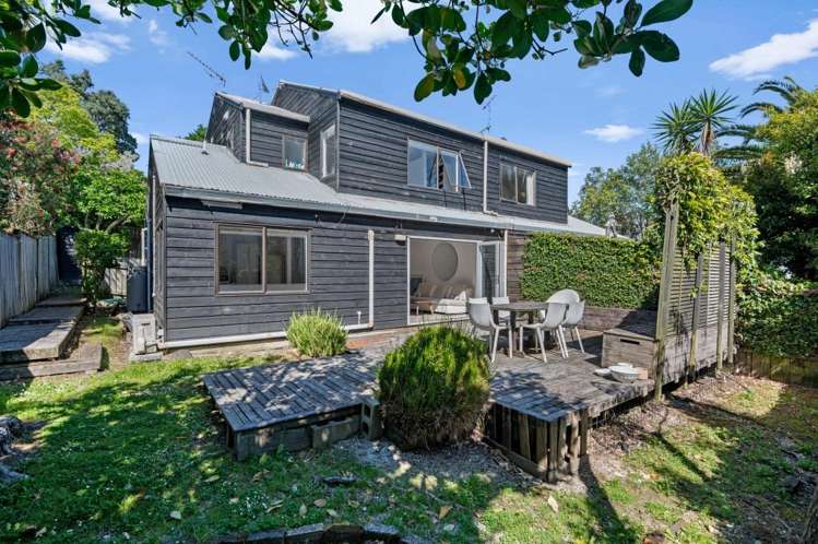 2/25 Webber Street_0