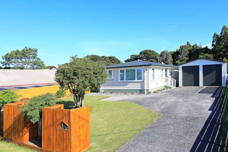 212 Glengarry Road Glen Eden_0