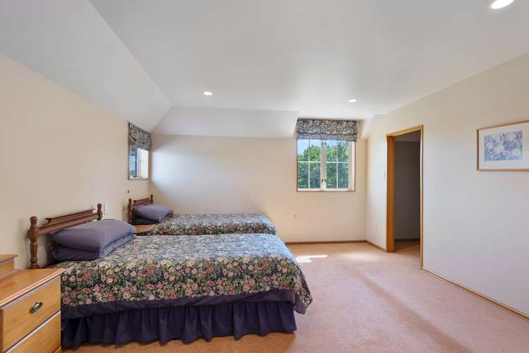 142 River Road Lincoln_10